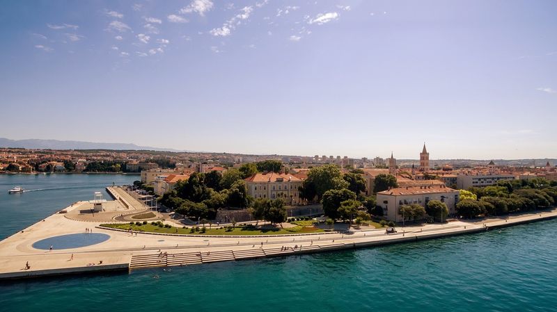 zadar car rental center